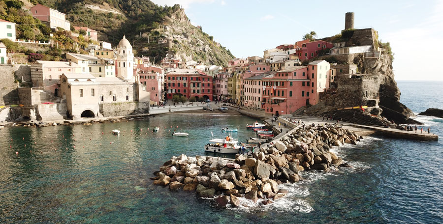 fotografia del porticciolo di Vernazza